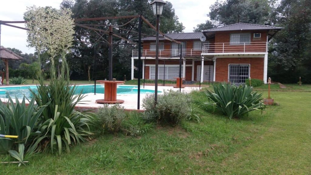 WhatsApp Image 2025-09-30 at 13.11.07 (1)